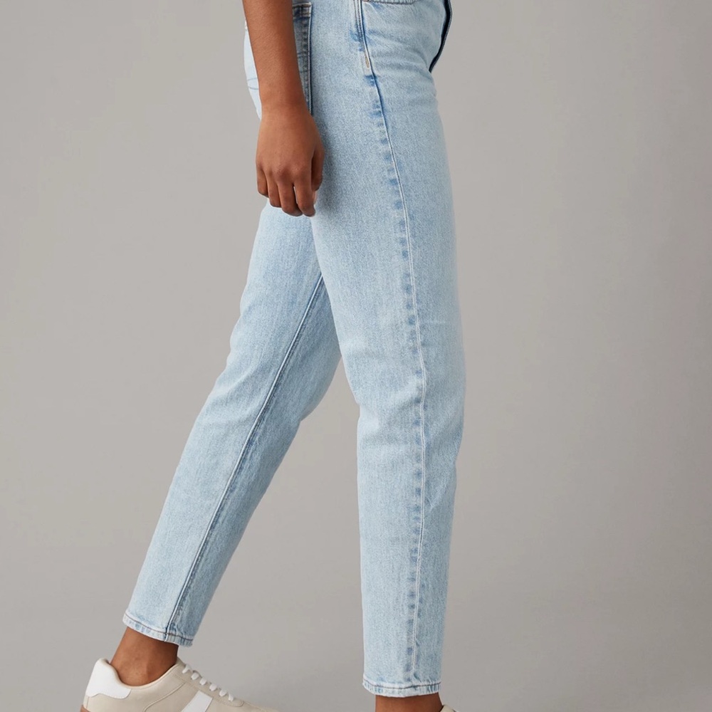 American Eagle Outfitters Light Blue Cropped Straight Jeans